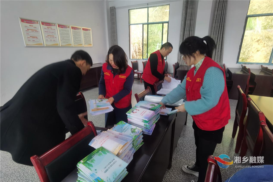 市科协：“科技大餐”送下乡 助力乡村振兴