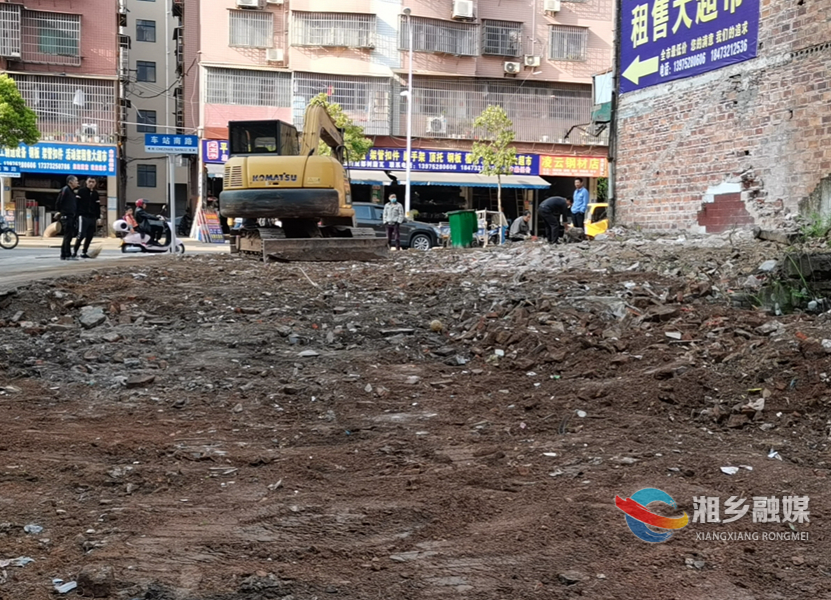 我为群众办实事 | 清理“露天垃圾池” 望春门街道用实事了却群众“烦心事”