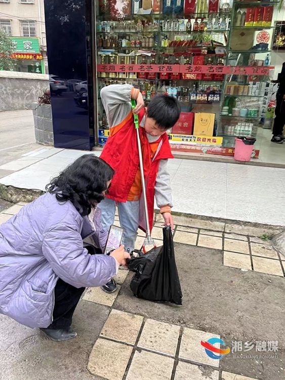 [农业农村局]“大手牵小手” 助力文明城市创建