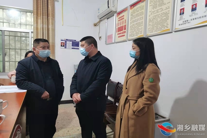 【防控疫情 我们在一起】[发改局]防疫宣传入村入户入民心