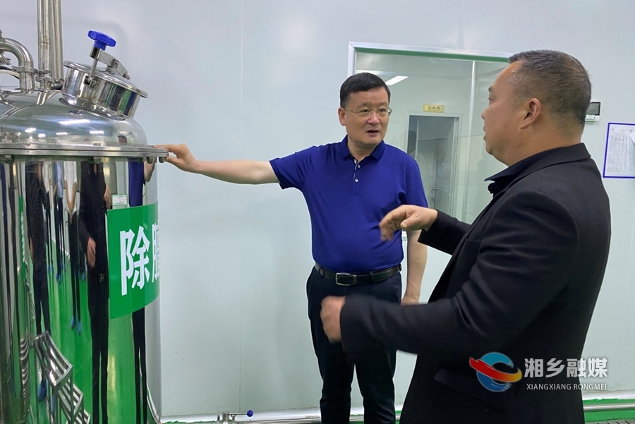 赵新文深入企业纾困解难并督查安全生产等工作