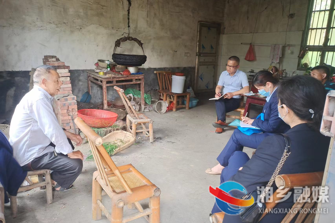 【心连心走基层 面对面解难题】[人社局]慰问听民声 走访暖人心