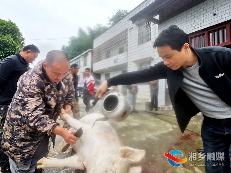 [融媒体中心]联点帮扶办实事 用心用情暖民心