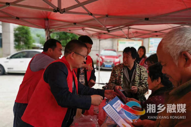 防灾减灾宣传周 | 市自然资源局开展地质灾害防治知识宣传活动