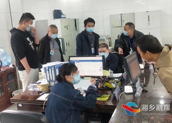 [医保局]换位体验“走流程”提高效能“优服务”