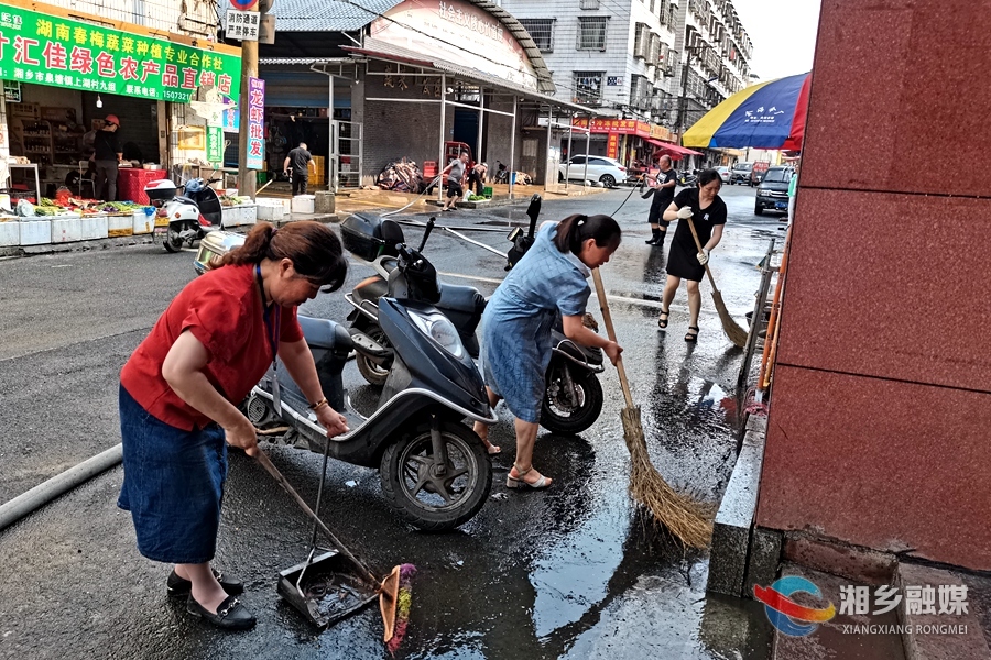 【文明创建进行时】农贸市场大清扫 环境卫生大提升