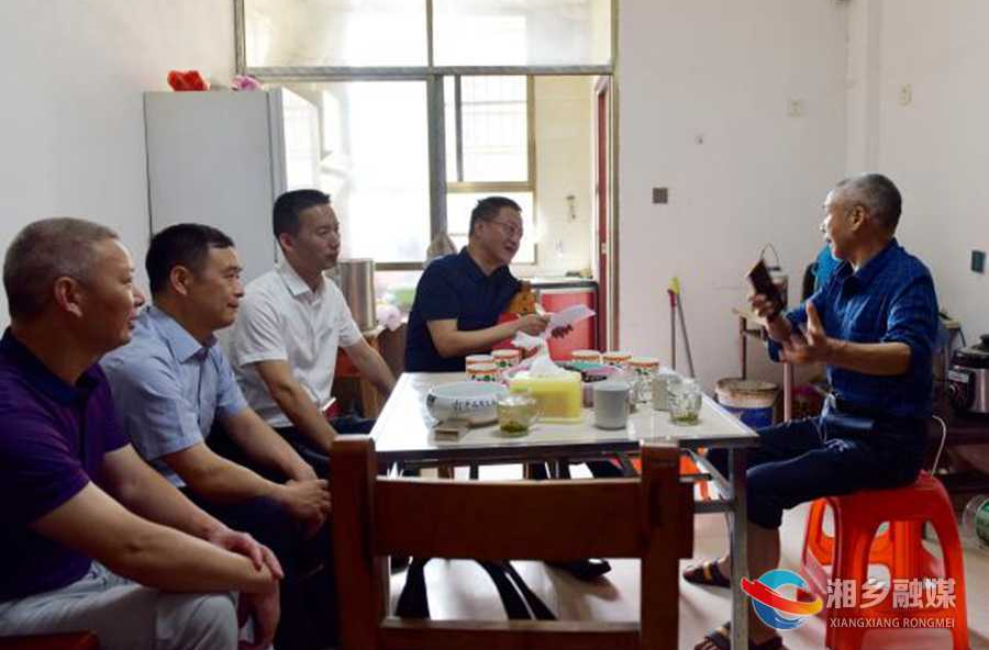 吴劲松来湘乡调研督导信访维稳等工作