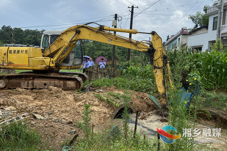 【心连心走基层面对面解难题】市水利局：拆除阻水构筑物 保障农田灌溉用水