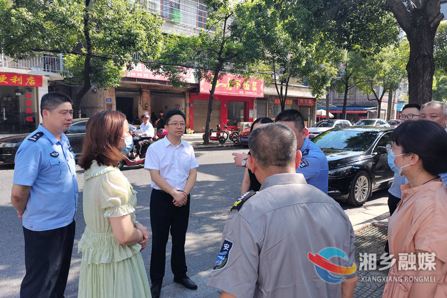 谢岸烨督导文明城市创建工作