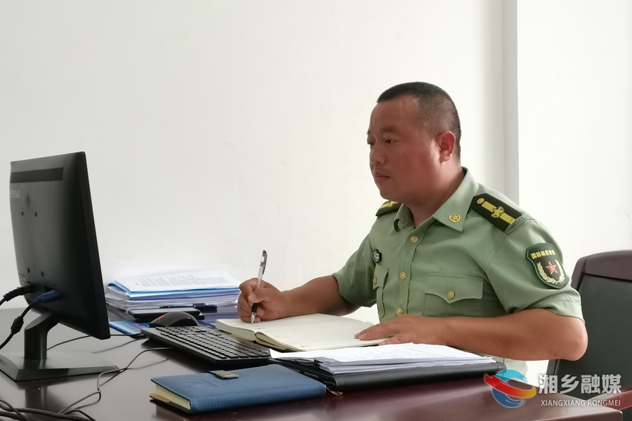 湖南省新时代“最美民兵”李光辉：一身橄榄绿 一生铸军魂