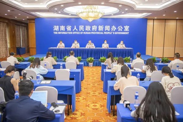 芙蓉国评论 | 外贸“马车”拉动，经济企稳向前