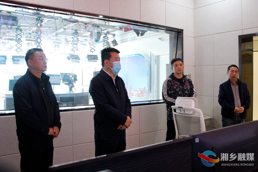 市领导到融媒体中心检查安全播出工作