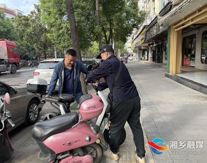 [城管局]织好“小网格” 助推“大治理”