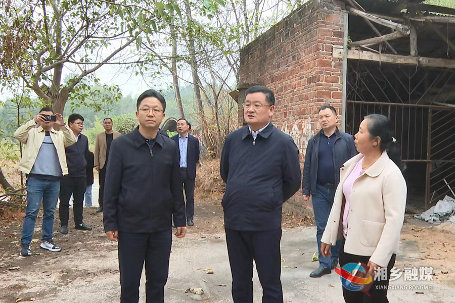 赵新文：整治路边“五乱”房边“五小” 打造干净整洁的农村人居环境