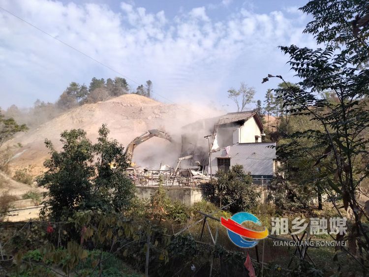 G60醴娄高速湘乡段项目征地拆迁圆满完成
