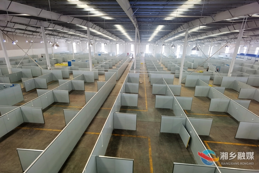 湘乡方舱医院建设进入扫尾阶段
