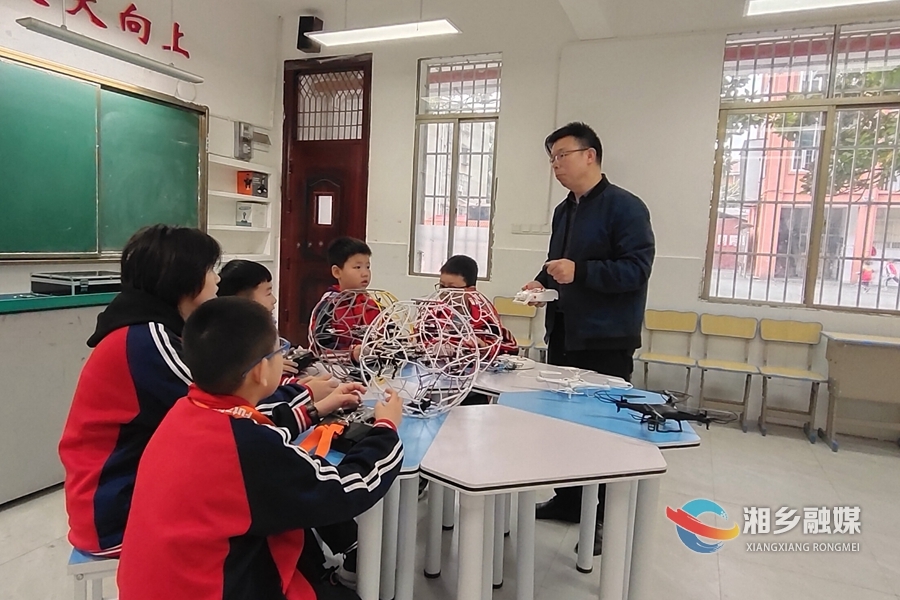 喜报！湘乡市东方红学校在湖南省航空航海模型总决赛中斩获佳绩