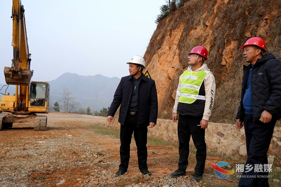 【委员风采】罗丰：积极履职 为民发声