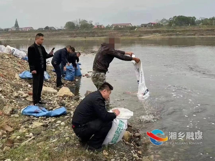 [公安局]“警察蓝”守护“生态绿”