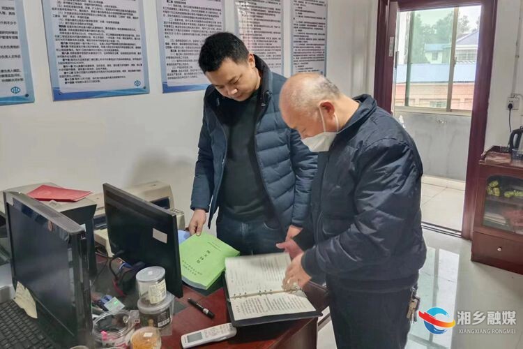 [农业农村局]严督细查 抓好岁末年初农机安全生产工作