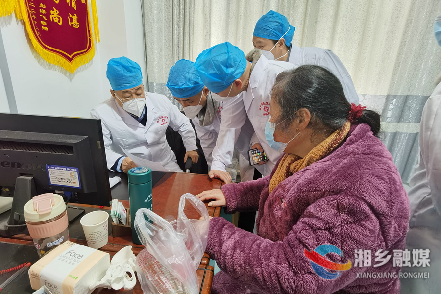 湘乡市康复医院开展义诊活动 为群众防治新冠病毒感染