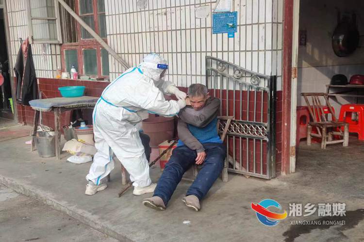 [东山街道]疫苗送上门 便捷又暖心