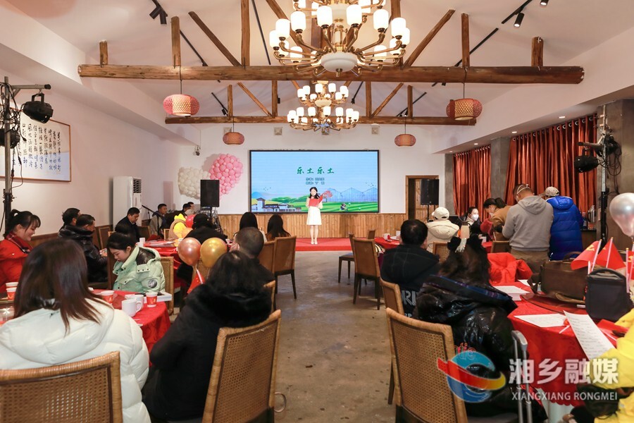 市文联举办“学习二十大 奋进新征程”文学作品诵读会