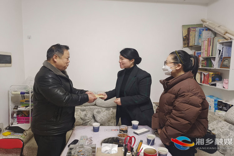[商务局]暖心慰问劳动模范 弘扬社会正能量