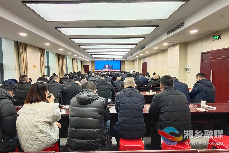 全省自然资源工作会议：在服务“发展六仗”中当先锋做表率