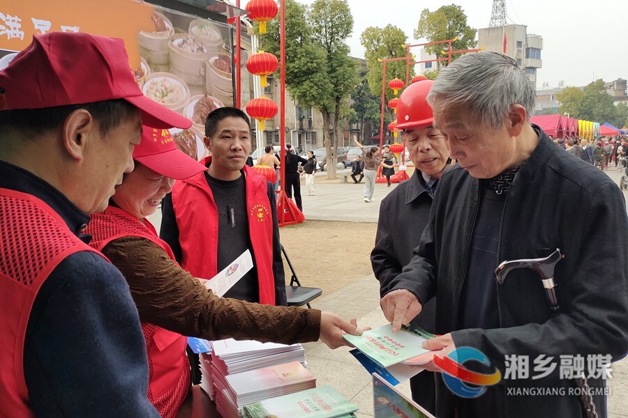 学雷锋 树新风｜云门广场新时代文明实践基地：服务游客有温度