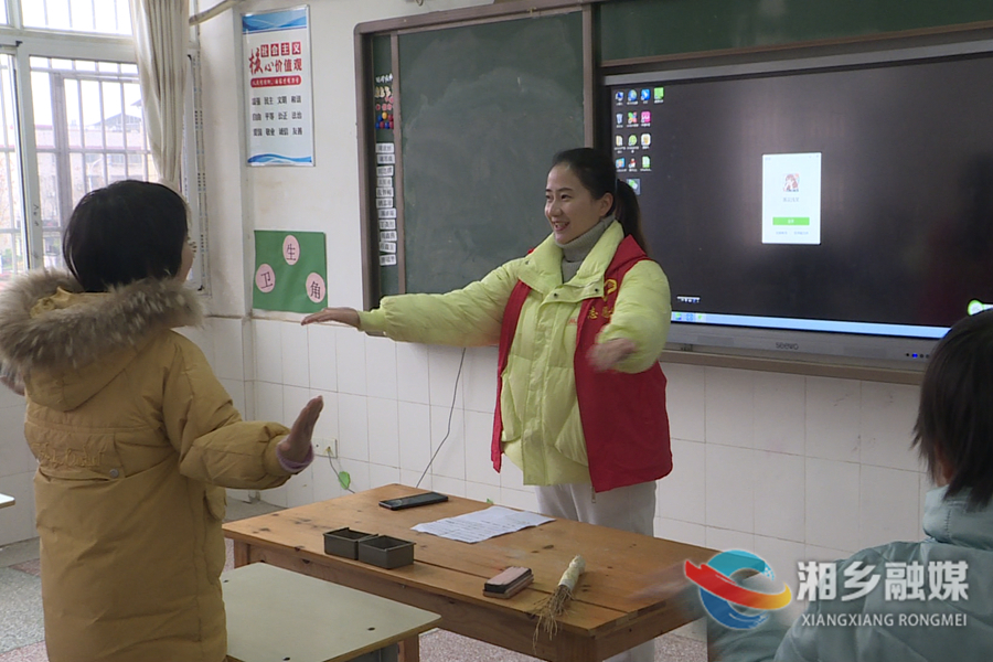 学雷锋 树新风 | 市文化馆：送“教”到校 温暖特殊儿童