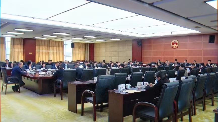 湘乡市第九届人大常委会第13次会议召开