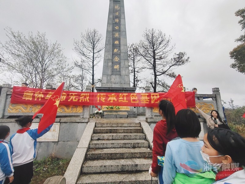 [潭市镇]清明祭英烈 红色永传承