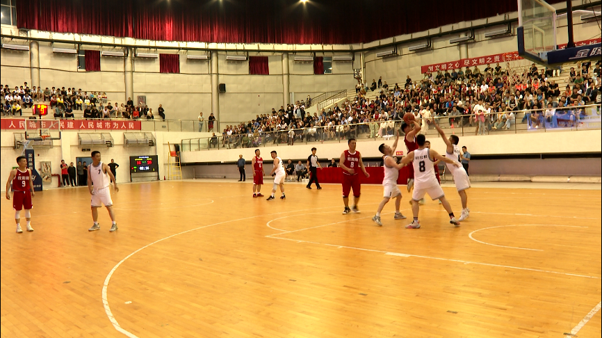 湘乡市“创文杯”男子篮球赛开幕