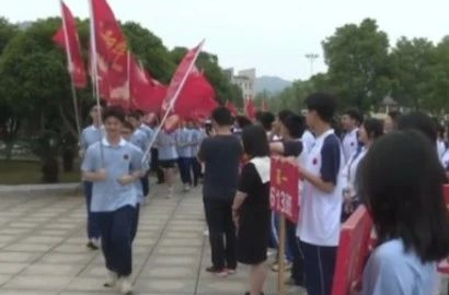 祝湘乡学子们金榜题名