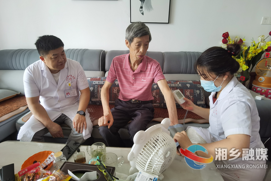 【心连心走基层 面对面解难题】市中医医院：名中医进社区 送健康惠民生