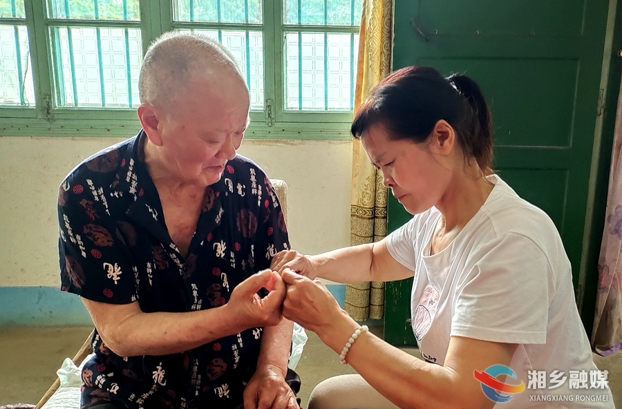 【凡人善举】易玲春：坚强农妇用爱撑起一个家