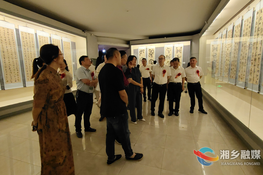 墨语龙城！彭跃华师生书法汇报展开展