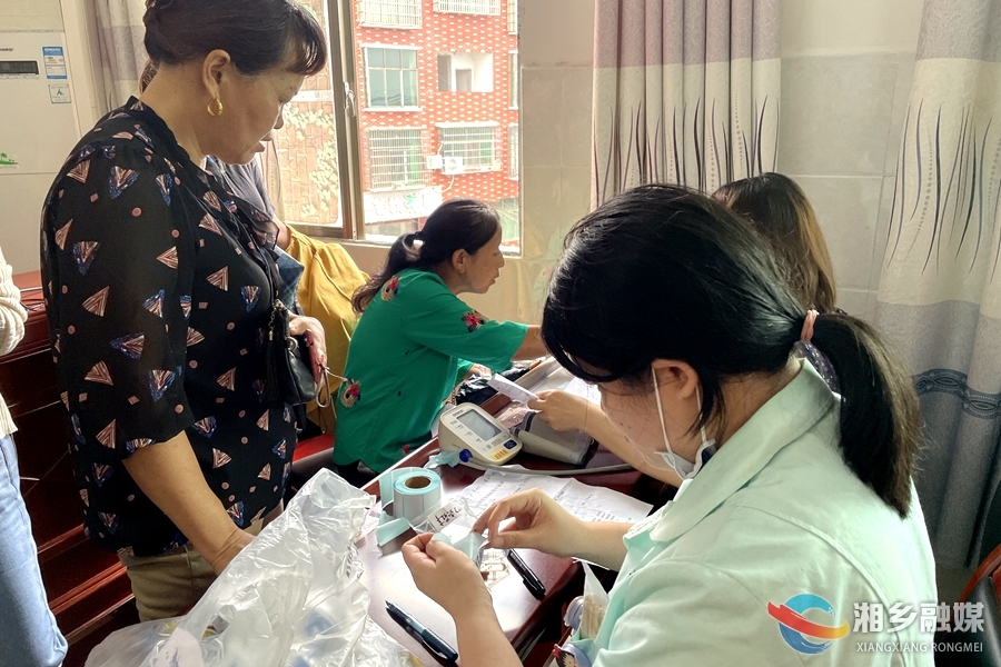 【心连心走基层 面对面解难题】市妇联：“送检下乡”护航女性健康