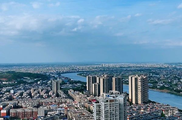 蓝天白云正成为湘乡“标配”！截至今年6月，优良天数152天