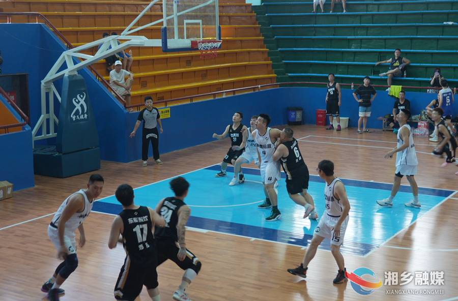 点燃全民运动热情！湘乡“全民健身杯”男子篮球赛开赛