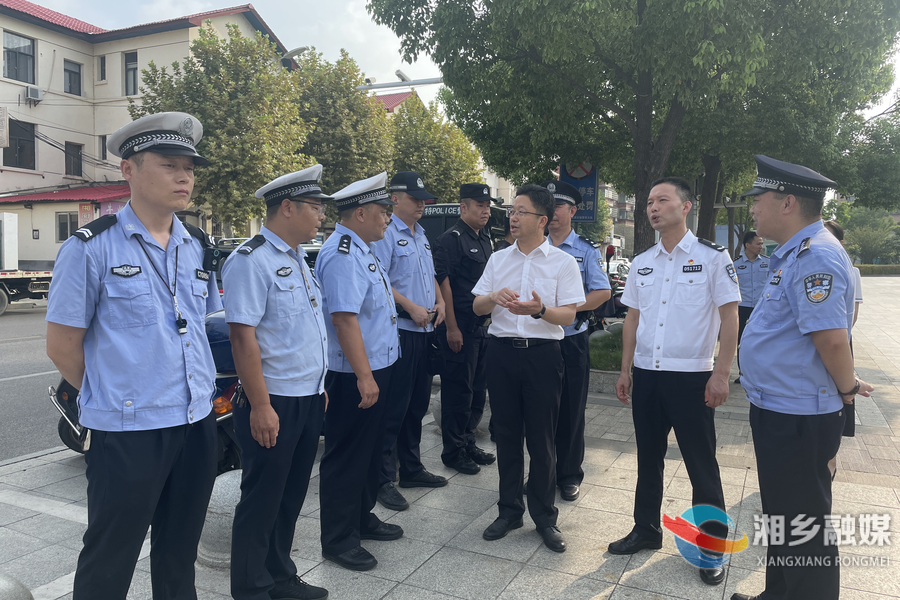 湘乡：慰问送清凉 关爱到一线