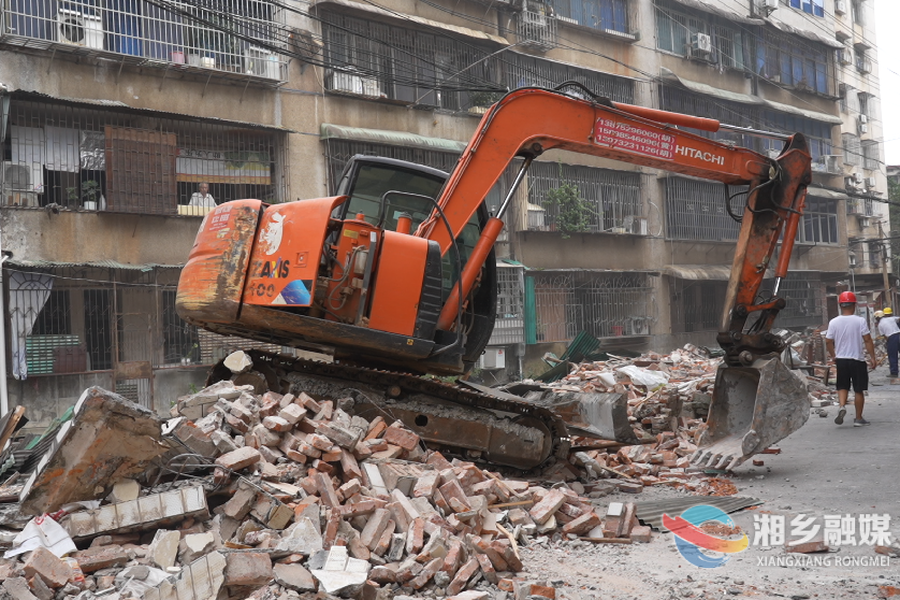 【文明创建进行时】望春门街道：依法拆除违建 推进老旧小区改造