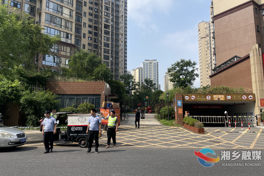 【交通顽瘴痼疾专项整治】东山街道：源头管控“戴帽率” 守护群众“头”等大事
