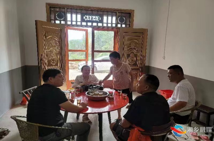 [栗山镇]一村一法律顾问 打通法律服务“最后一公里”