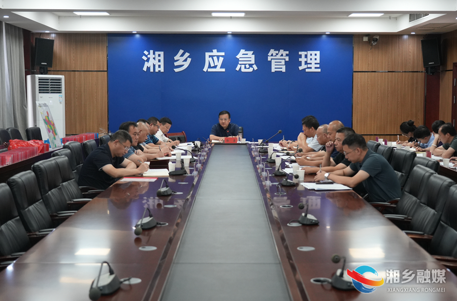 郭勇调度自然资源集约节约示范县、耕地“非粮化”“非农化”整治等工作