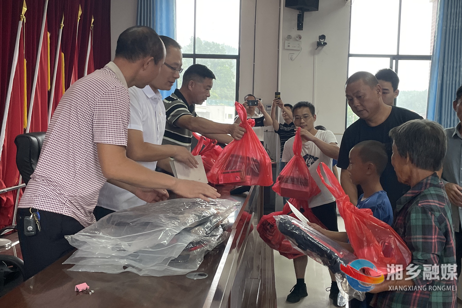 市司法局：暖心助学办实事 护航学子求学路