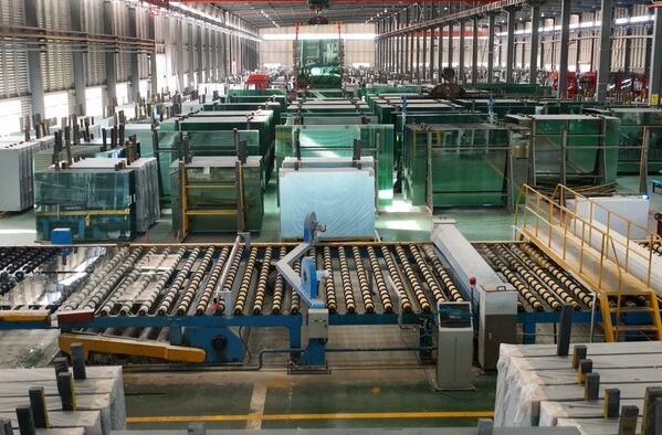 如何打造、做强玻璃产业链？湘乡这家企业有办法