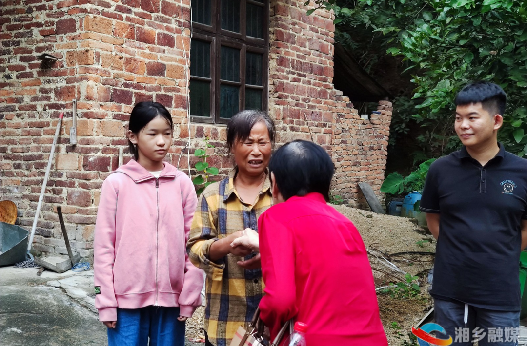 [白田镇]走访慰问留守儿童