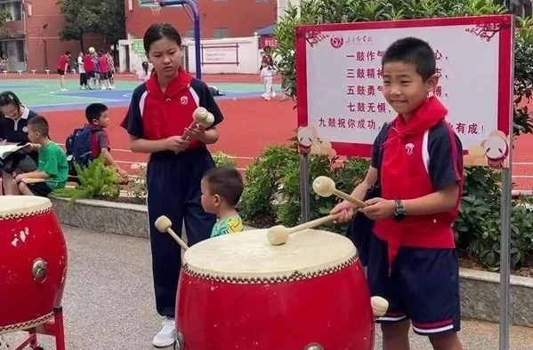 湘乡市中小学花式开学 “新”意满满